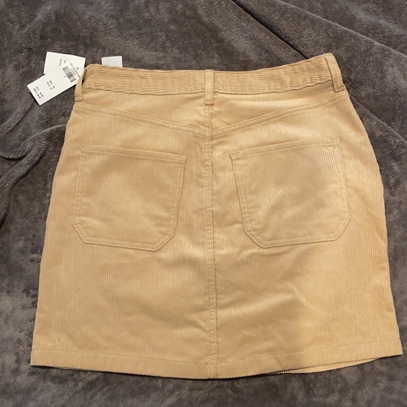 High rise tan skirt - Picture 4 of 4